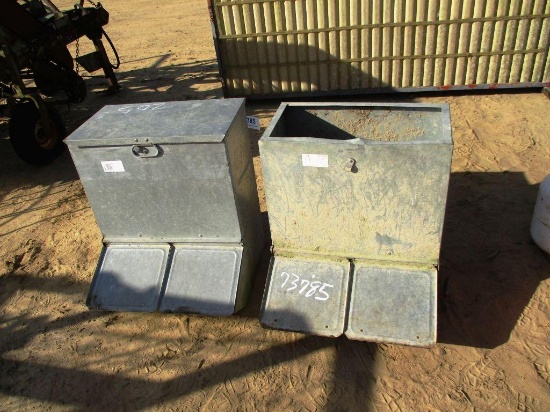 2 PIG FEEDERS