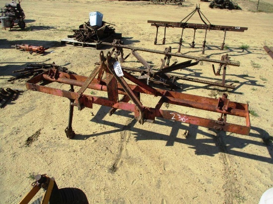 2 ROW CULTIVATOR