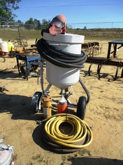 300 LB SAND BLASTING POT, HOOD