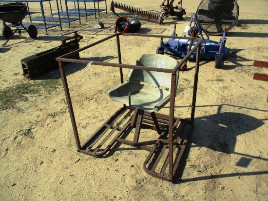 DEER STAND PLATFORM WITH SEAT