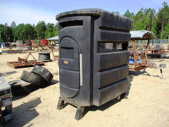 SPORTSMAN CONDO DEER BLIND