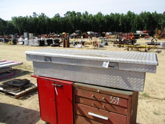 TRUCK TOOL BOX