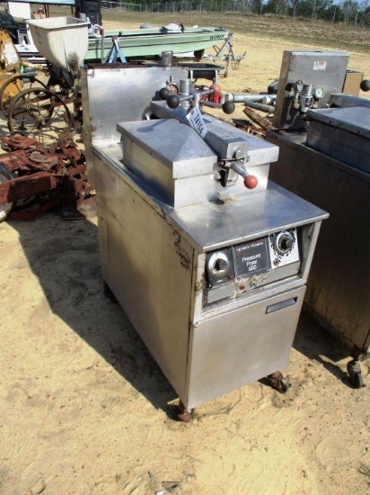 HENNY PENNY 600 PRESSURE COOKER