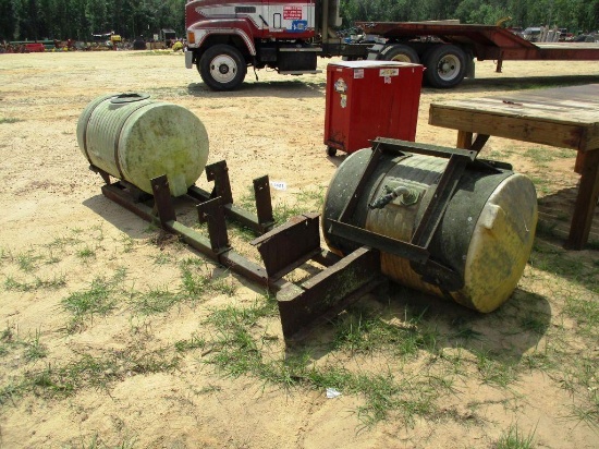 SADDLE TANKS AND BELLY BRACKET