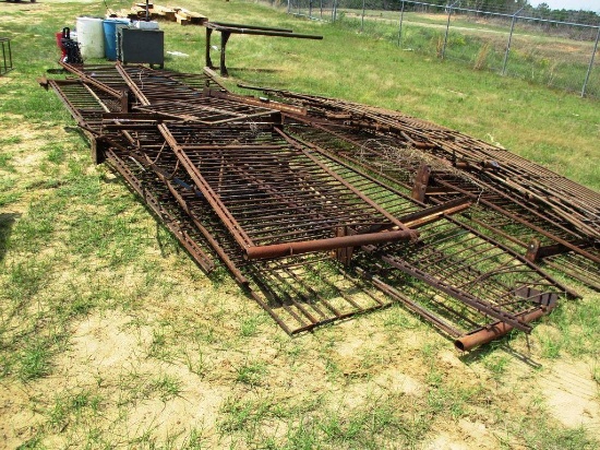 5- 12FT - 18FT HOG PANELS - 32IN HIGH