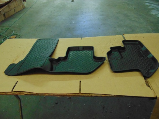 HUSKY LINER # 72701,