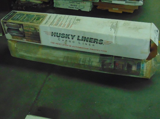 2 - HUSKY CARGO LINERS,