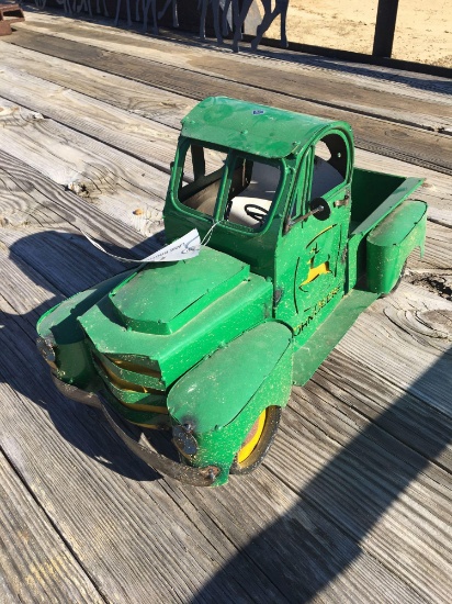 JOHN DEERE METAL TRUCK