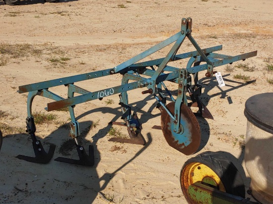 2 ROW CULTIVATOR