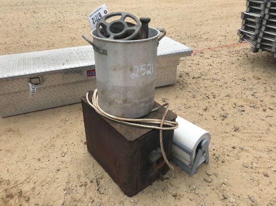 TOLDEO SCALE MEAT GRINDER AND PAPER