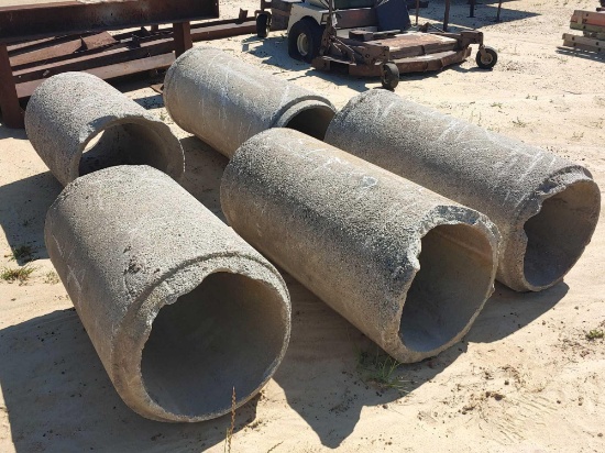 5 CONCRETE PIPES 18IN DIAMETER