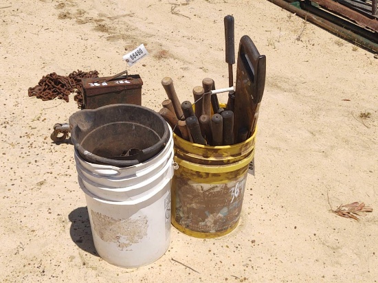 2 BUCKETS HAND TOOLS