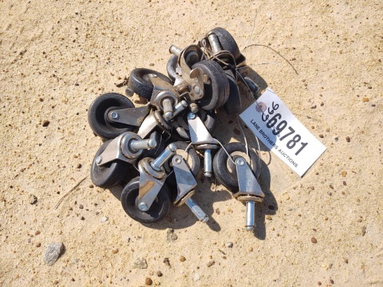 12- 2.5IN SOLID RUBBER CASTERS