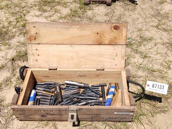 BOX OF NEW TAPS 7-16IN - 1-1/8IN