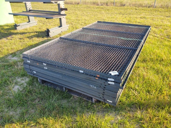 14 - 5X9 STEEL RACKS WITH METAL WIRE