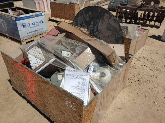 PALLET OF MISC TRUCK PARTS