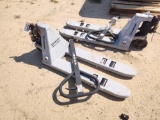 STRONGWAY 2000LB CAPACITY PALLET JACK
