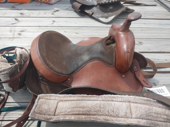 146- HORSE SADDLE & TACK