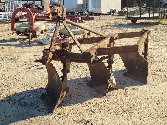 3 BOTTOM PLOW - MASSEY FERGUSON