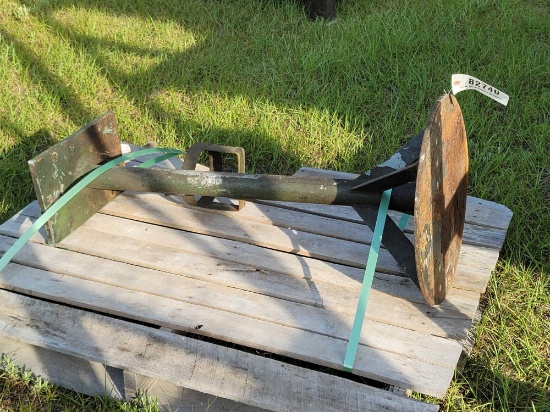 217 - 18" ROUND WORK TABLE