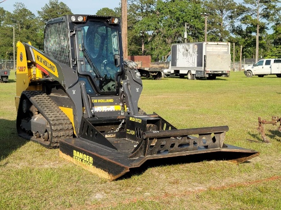 223 - NEW HOLLAND C227 CAB SKID STEER