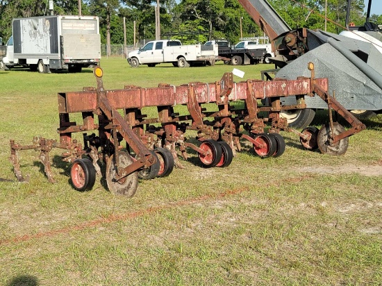 224 - MF 428 4 ROW CULTIVATOR