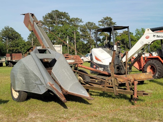 226 - NEW IDEA CORN PULLER