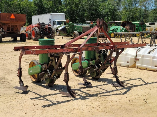 119 - JOHN DEERE 71 2 - ROW PLANTER