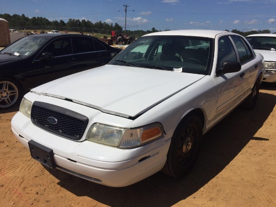 1143- 2008 FORD CROWN VIC, *