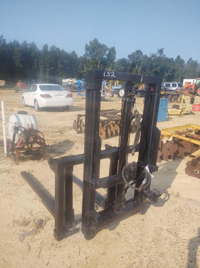 132 - HYDRAULIC HAY FORKS