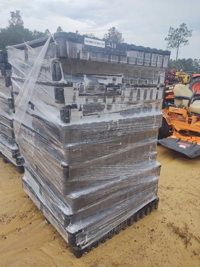 211 - 12 - PLASTIC PALLETS