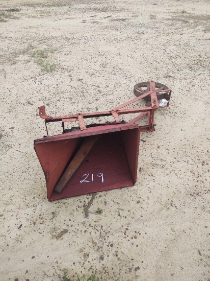 219 - COVINGTON SIDE DRESSER