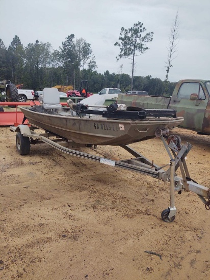 231 - 14 FT LOWE ALUMINUM BOAT,