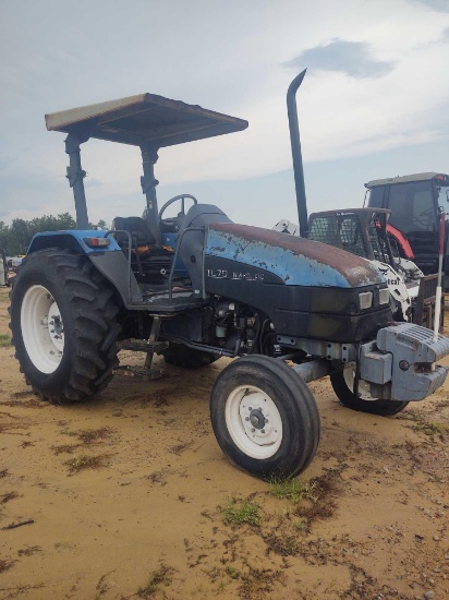 261 - NEW HOLLAND TL70 2WD TRACTOR