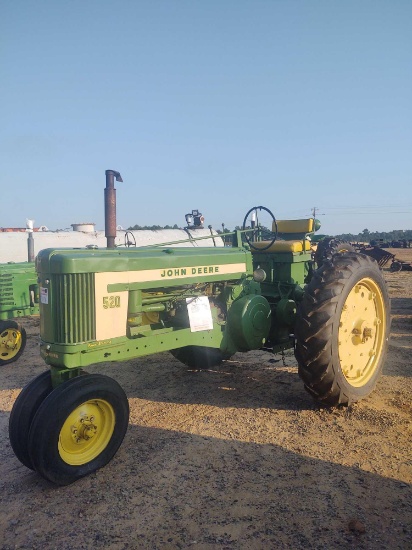 319 - 1956 JOHN DEERE 520 GAS TRACTOR