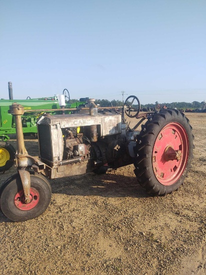 322 - CASE RC 3 - WHEEL TRACTOR,