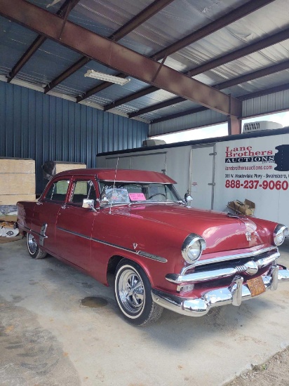 337 - 1953 FORD CUSTOM LINE 4 DOOR CAR, *