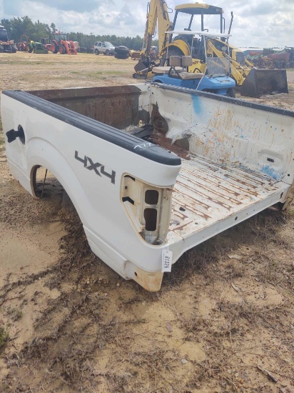 777 - SHORT BED TRUCK BODY
