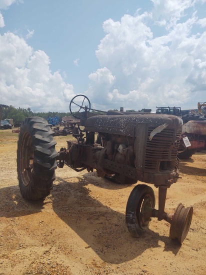 792 - INTERNATIONAL TRACTOR,