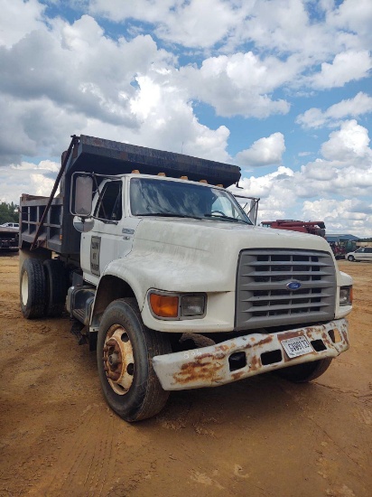 806 - 1995 - FORD F800 CHASIS TRUCK, *