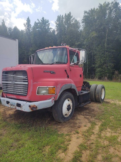 856 - 1992 AEROMAX FORD L-9000 TRUCK,*