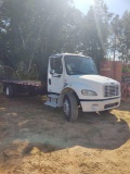 2004 FREIGHTLINER M106 TRACTOR TRUCK