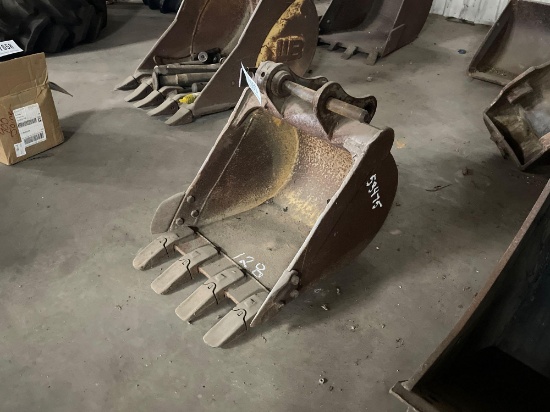 18" DIGGING BUCKET
