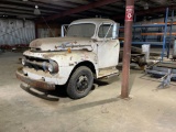 1952 FORD F-5 TRUCK