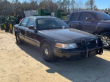 219 - ABSOLUTE 2010 FORD CROWN VICTORIA *