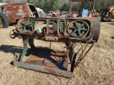 682 - BAND SAW ON TABLE