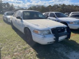 599 - 2009 FORD CROWN VIC POLICE CAR,