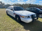 601 - 2005 FORD CROWN VIC POLICE CAR,