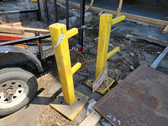 2 - 40" TALL POST WITH FLOOR PLATES