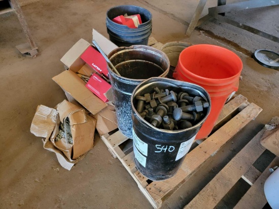 PALLET OF HILTI CONCRETE SCREWS,